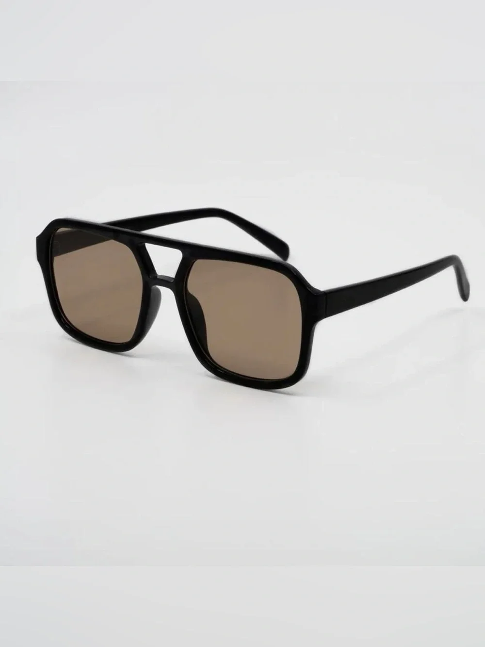 Stylish Black Frame Amber Lens Women's Sunglasses